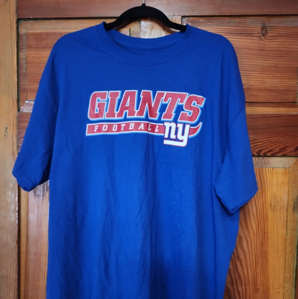 Mens Giants T shirt. NFL NY size XL